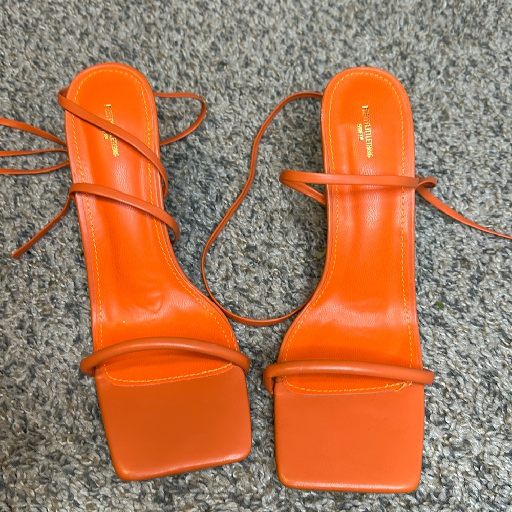 Orange strip up heel